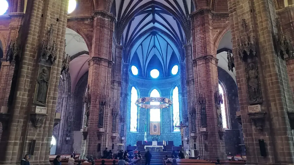 Interior de Santuario Guadalupano